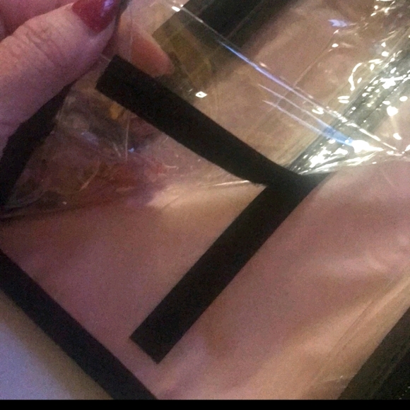 NWT New never used Mary Kay roll up bag - Picture 4 of 4